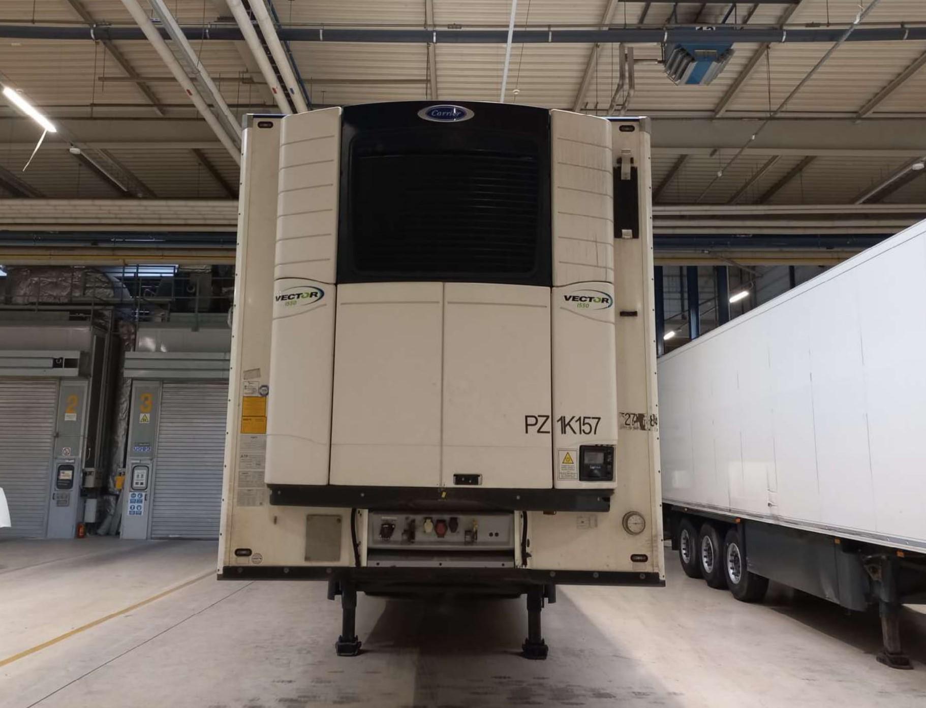 aec56645fda198e0f6be85621a0371e5 2021 Schmitz Cargobull SKO 24/L – FP 60 Carrier Vector 1550
