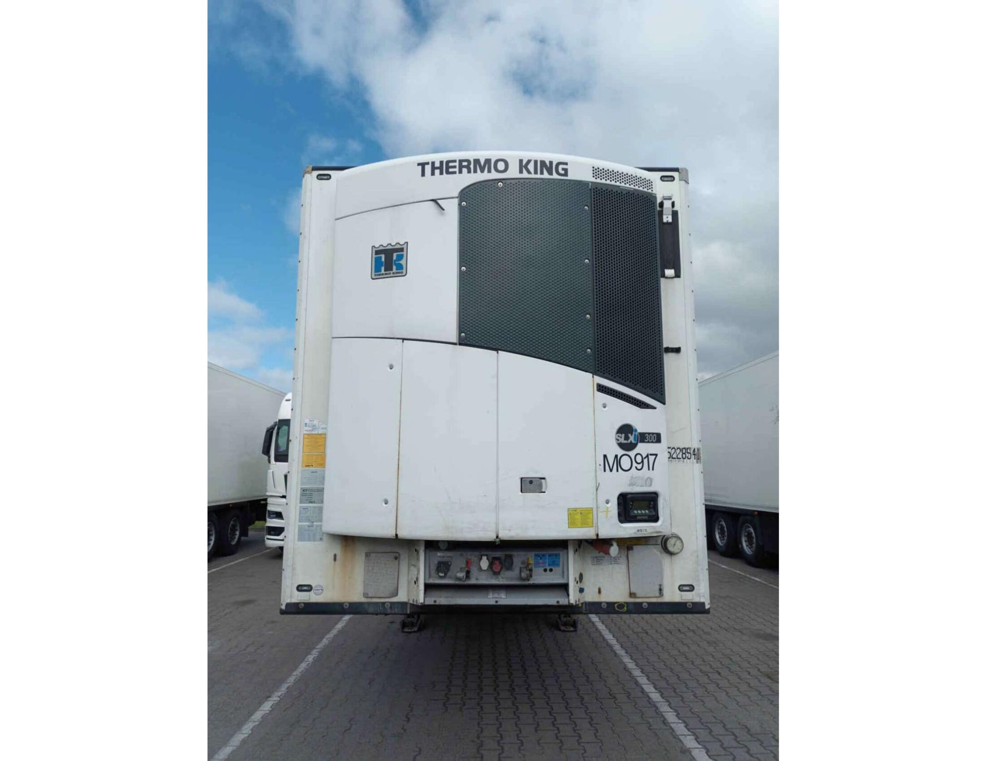 8d680bf1c7b6144e4f289738c608a25a 2019 Schmitz Cargobull SKO Double Deck FP 60 ThermoKing SLXi 300
