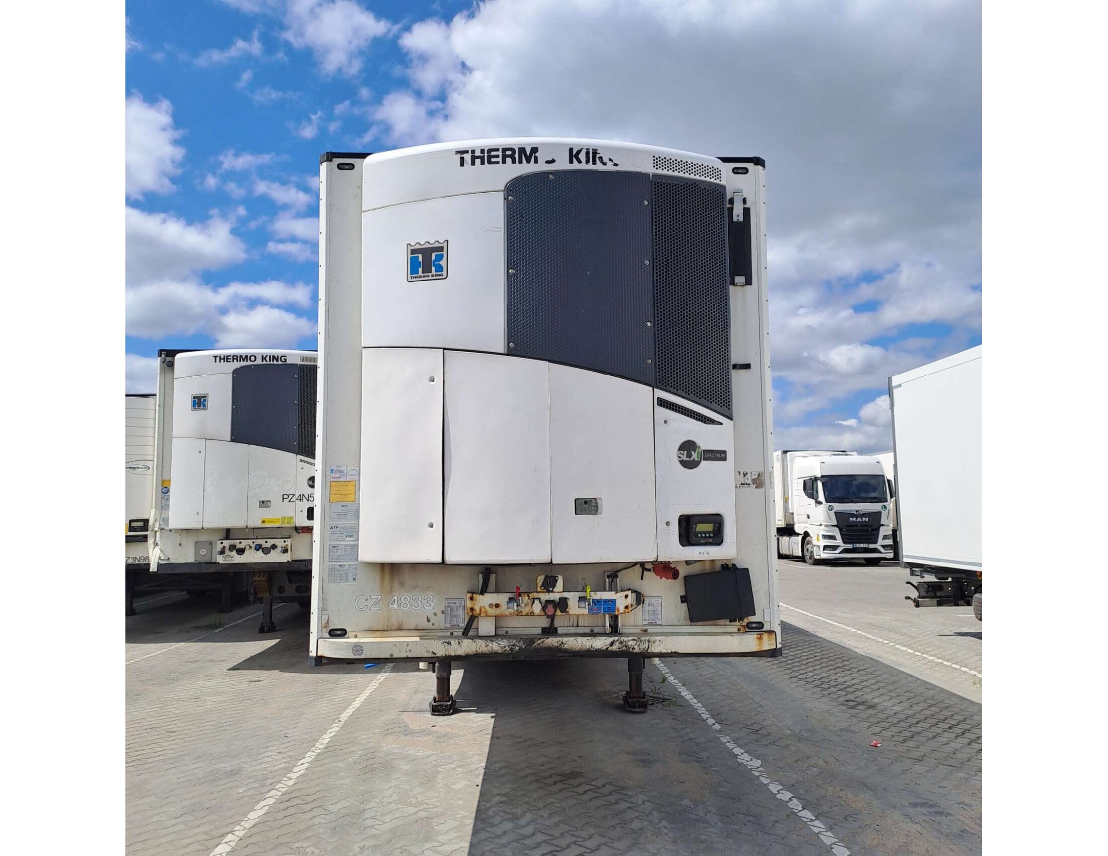 CZ_4833 land-02 2019 Schmitz Cargobull SKO Double Deck FP 45 ThermoKing Multitemp