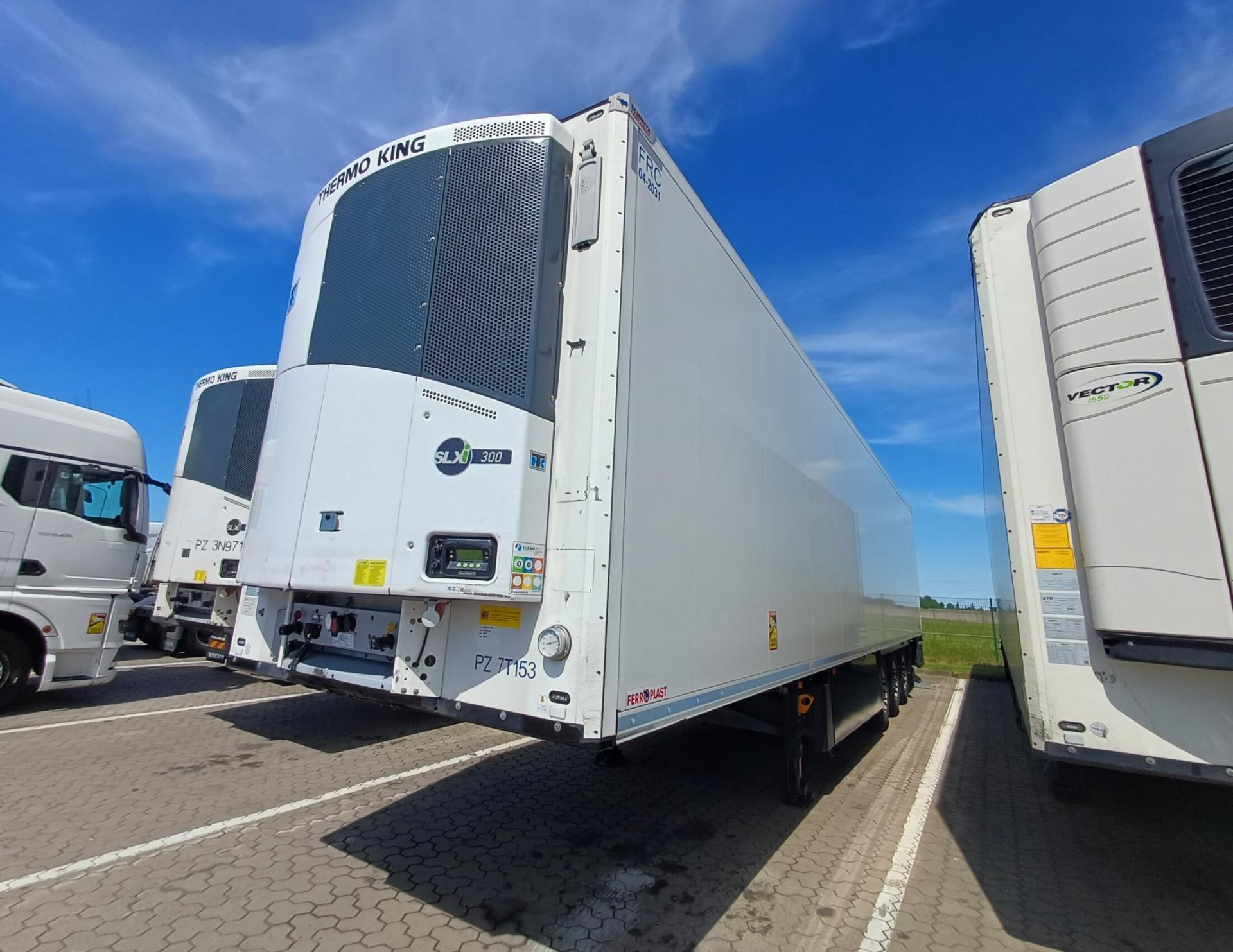 8d53c17b594070fb1e0f61c81fda7dff 2025 Schmitz Cargobull SKO Double Deck FP 60 ThermoKing SLXi 300