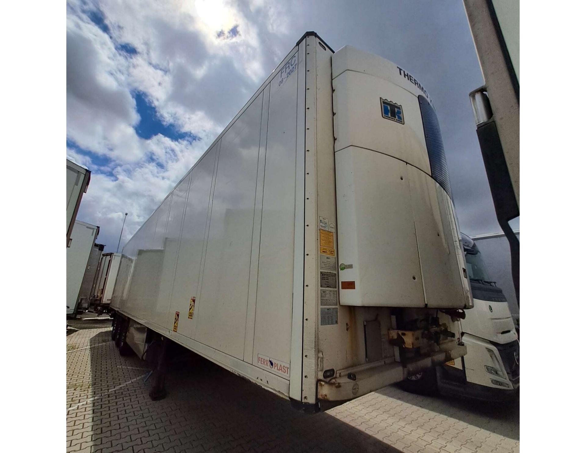 001ca1400d2b2a35062136fc15b0796e 2018 Schmitz Cargobull SKO Double Deck FP 60 ThermoKing SLXi 300 Lifting Axle