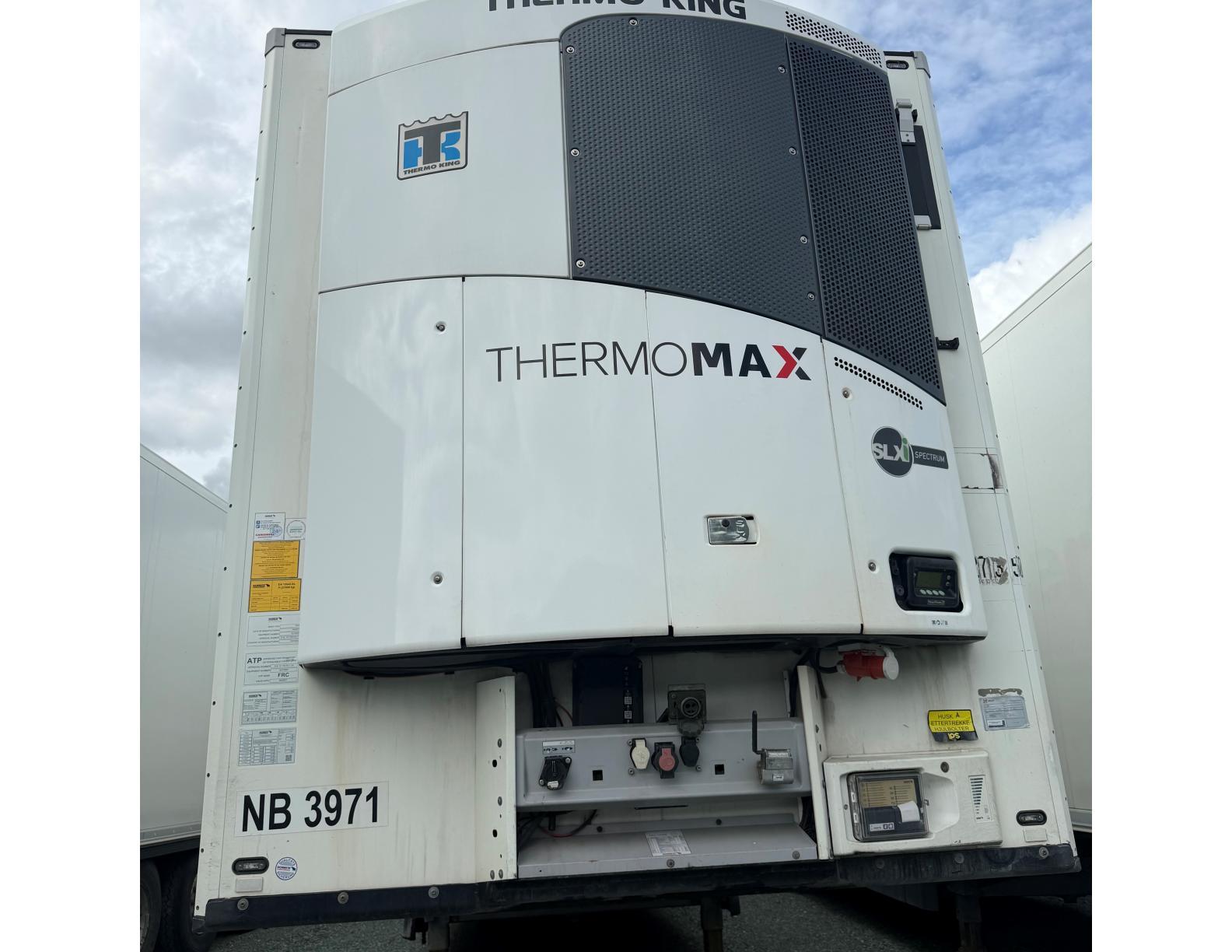 1ef7b271db725c0aacec896f032f65f5 2022 Schmitz Cargobull SKO Double Deck FP 45 ThermoKing SLXi 300 Multitemp with Taillift