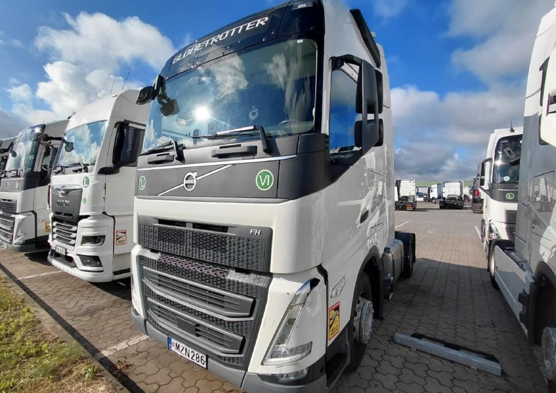 89e38b7d951260bd2b3ebee780d66e57 2023 / 2024 Volvo FH 500 Globetrotter XL
