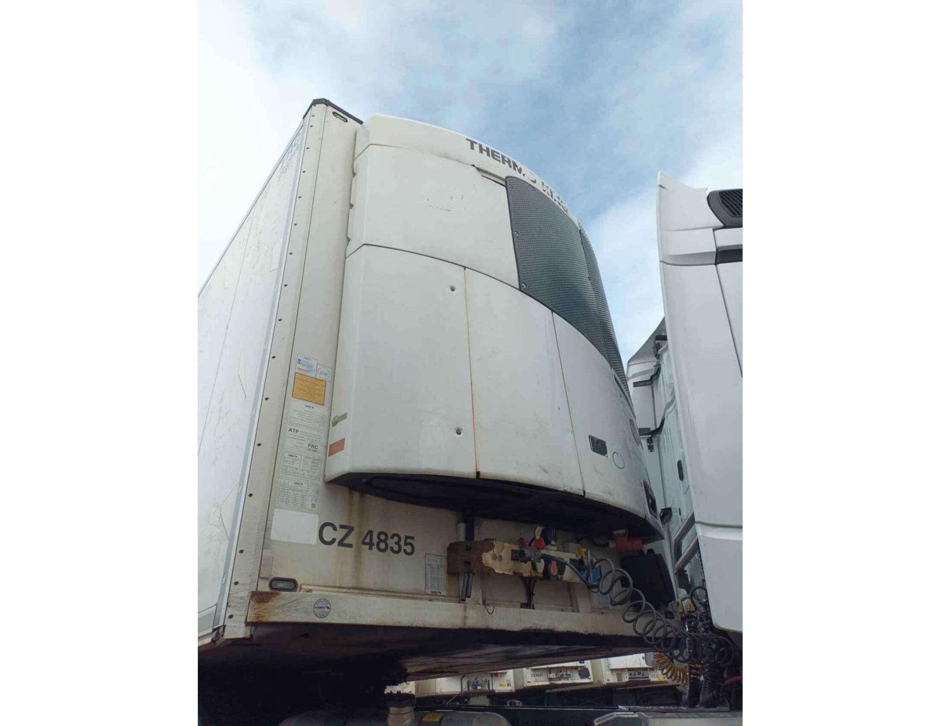 991892a416888f91ee0a421b623be05b 2019 Schmitz Cargobull SKO Double Deck FP 45 ThermoKing SLXi 300 Multitemp