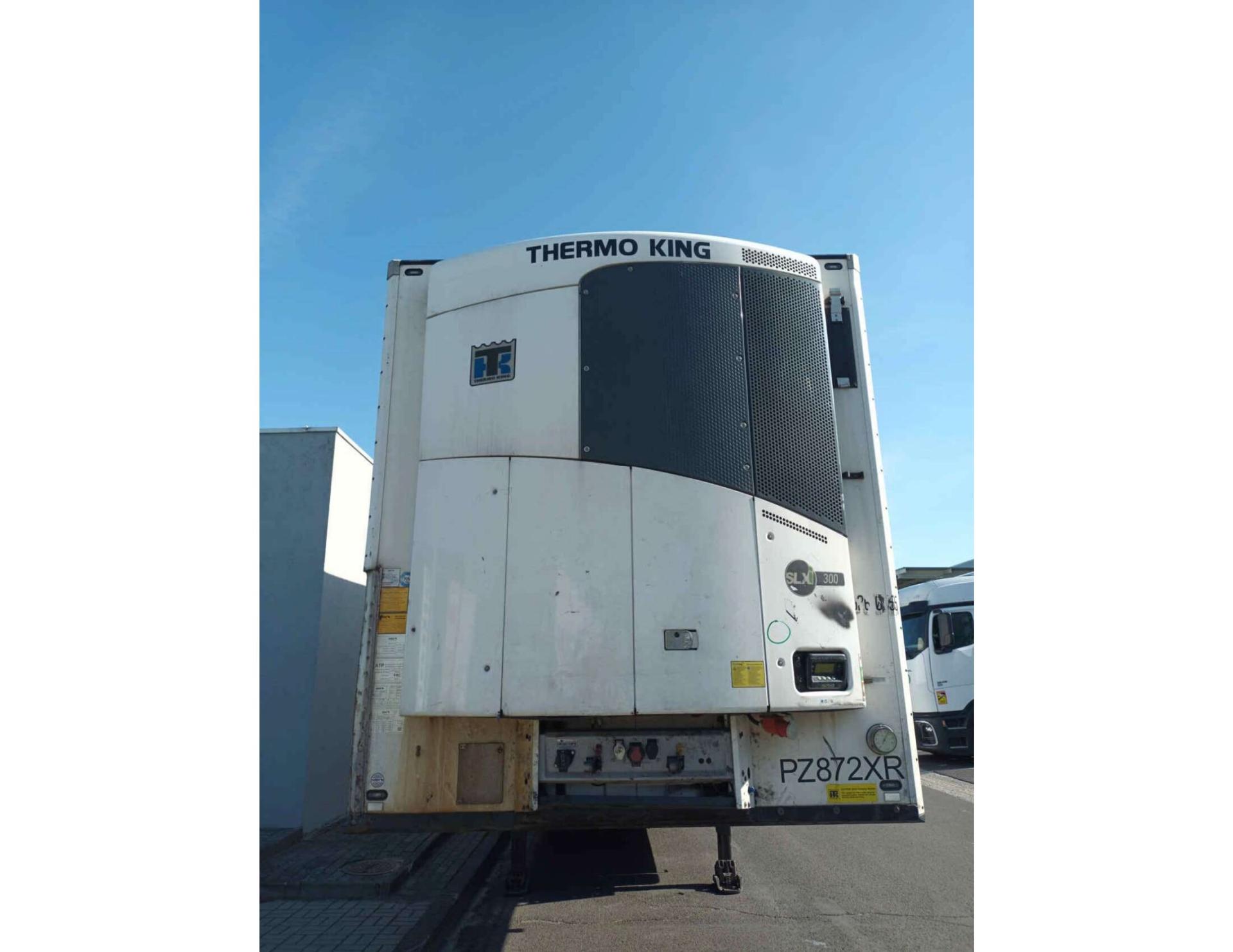 a5c44d6f299b69d0ff79017ed8386bd2 2021 Schmitz Cargobull SKO Double Deck FP 60 ThermoKing SLXi 300