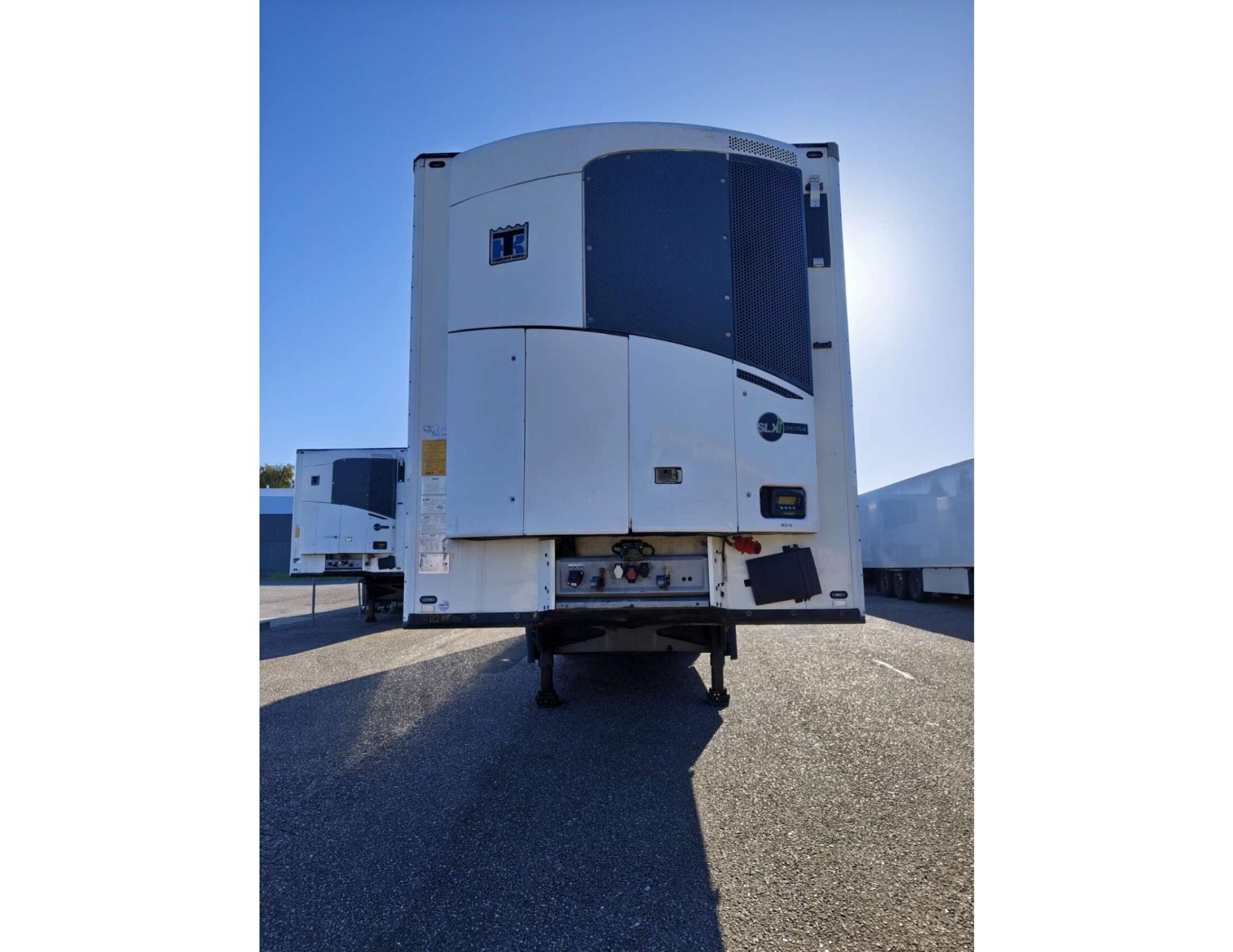 348ecd795788904e1977f14c15a22925 2020 Schmitz Cargobull SKO FP 45 ThermoKing SLXi Spectrum Multitemp Taillift