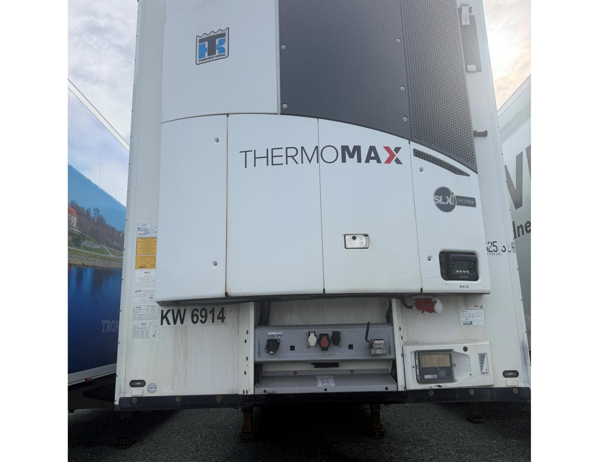 bedb8dbbbb693a4b1950fc646e6a8b6d 2021 Schmitz Cargobull SKO Double Deck FP 45 ThermoKing SLXi 300 Lifting Axle MultiTemp
