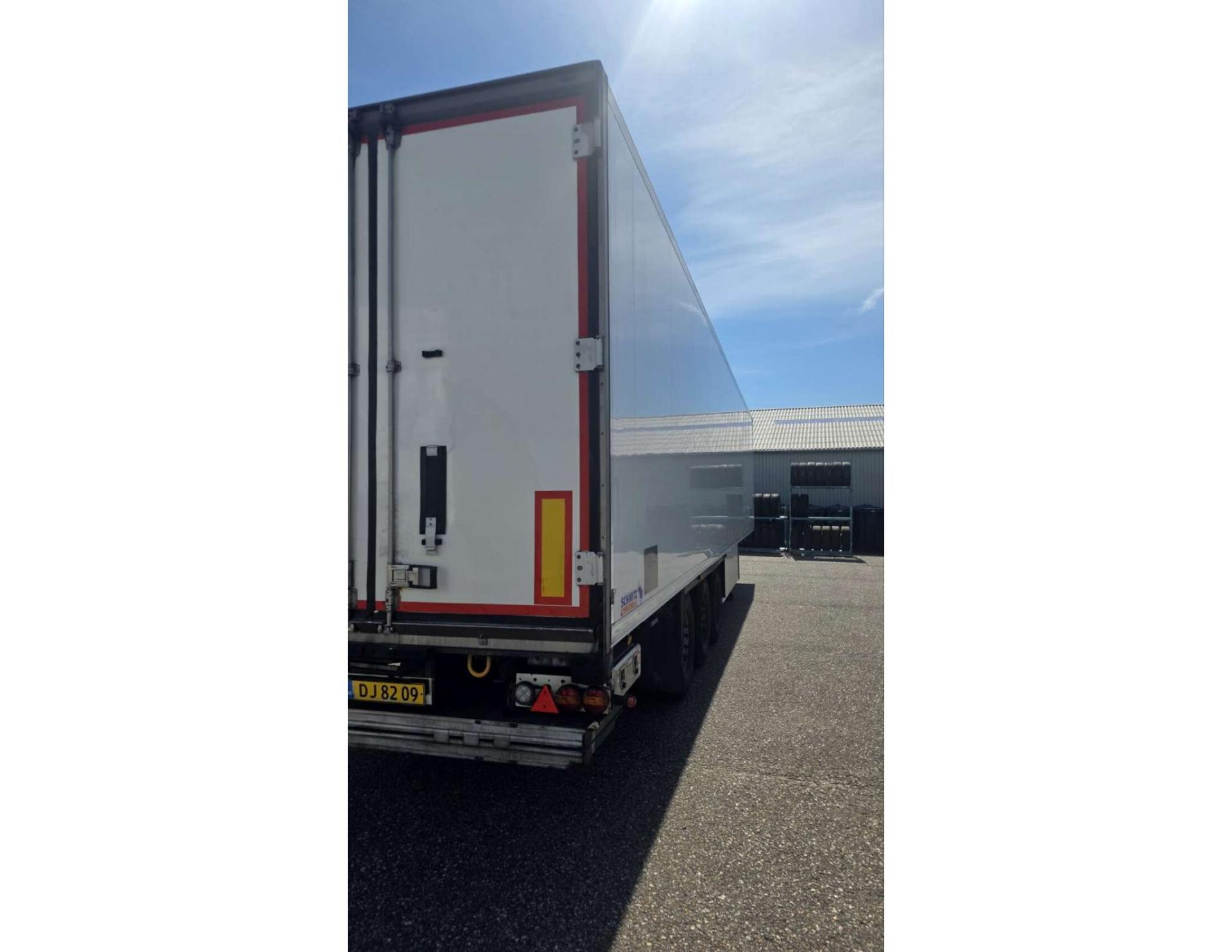 efb1431fdc3cead59b6c6e9961e3eb9b