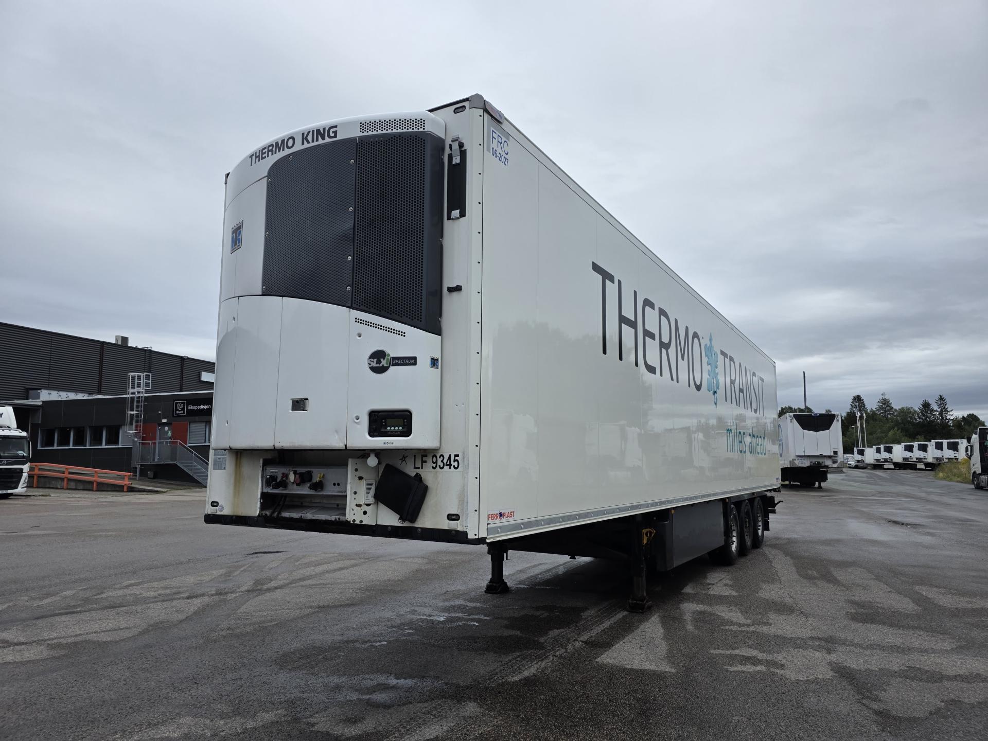 63ca40aeeaf026b24a3f6f3946fed81a 2021 Schmitz Cargobull SKO Double Deck FP 45 ThermoKing SLXi 300 Multitemp with Taillift