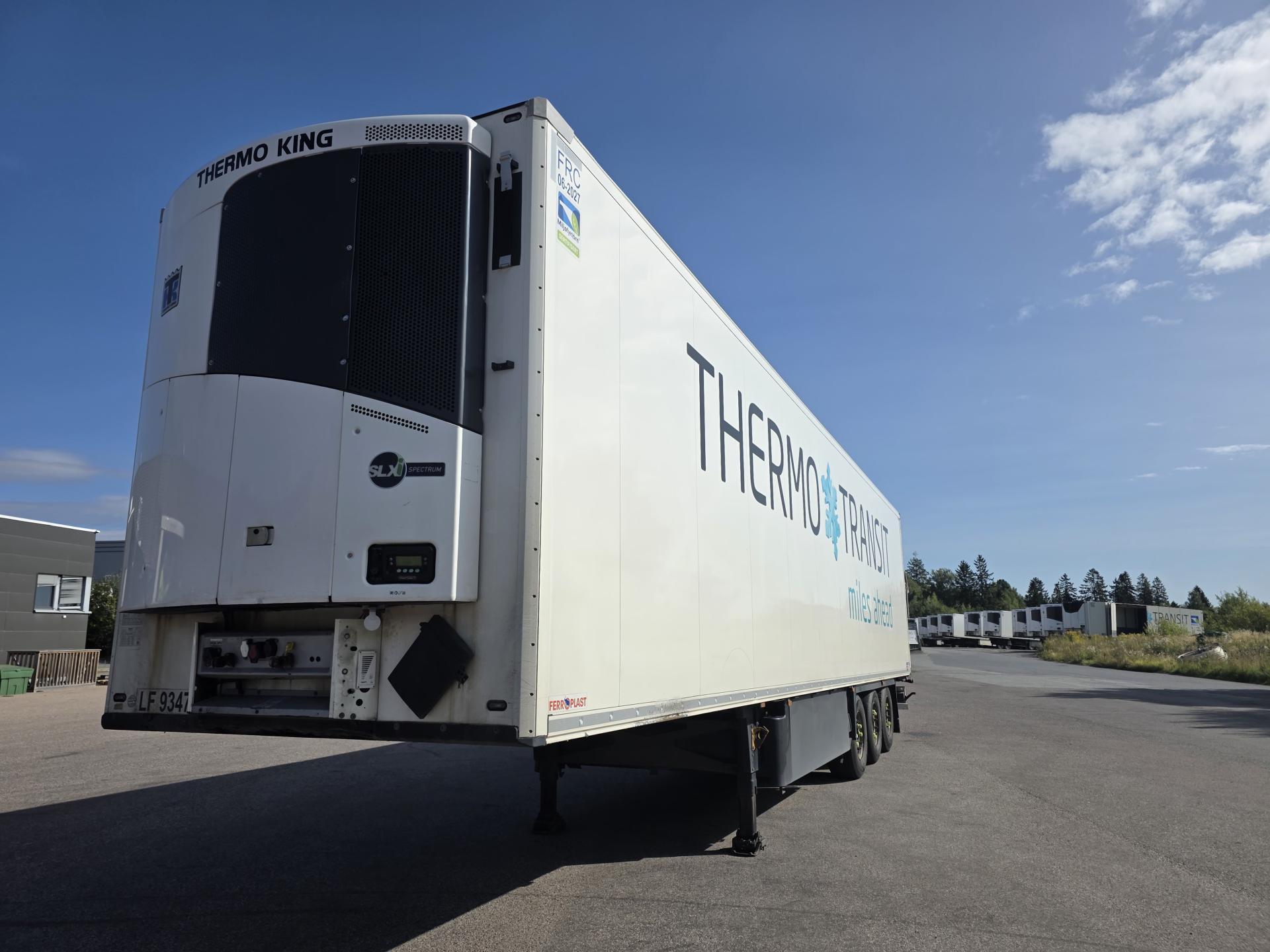 824abac166849b7763064699c54b39e3 2021 Schmitz Cargobull SKO Double Deck FP 45 ThermoKing SLXi 300 Multitemp with Taillift