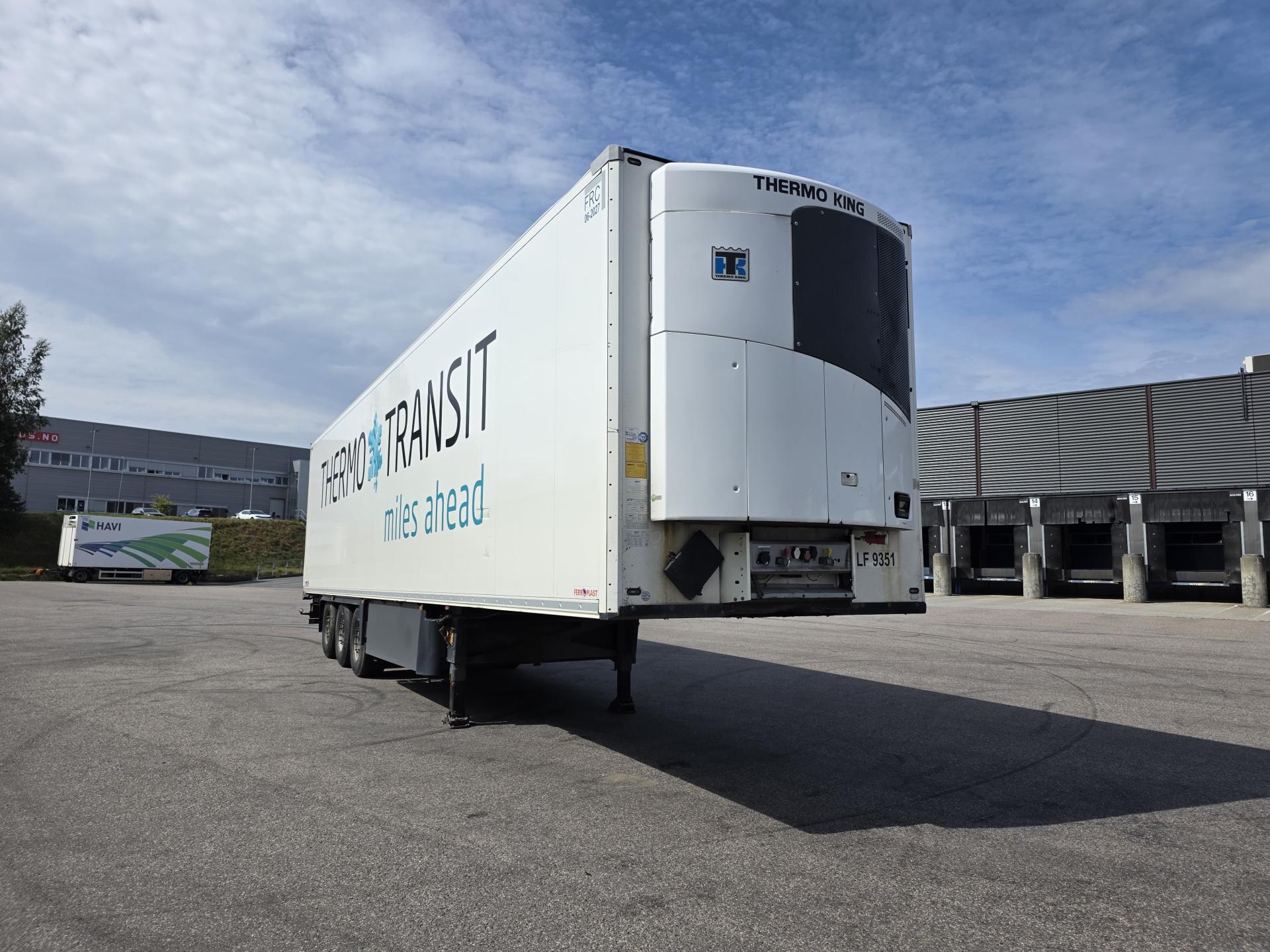 d9ad922fb358dd6ed6a010a679a0f22f 2021 Schmitz Cargobull SKO Double Deck FP 45 ThermoKing SLXi 300 Multitemp with Taillift